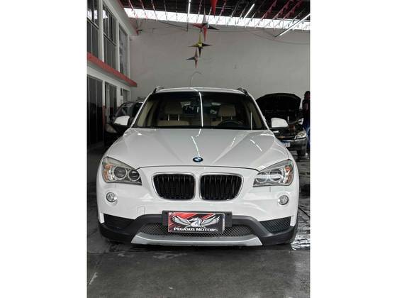 BMW X1 2.0 18I S-DRIVE 4X2 16V GASOLINA 4P AUTOMÁTICO BMW X1 2.0 18I S-DRIVE 4X2 16V GASOLINA 4P AUTOMÁTICO